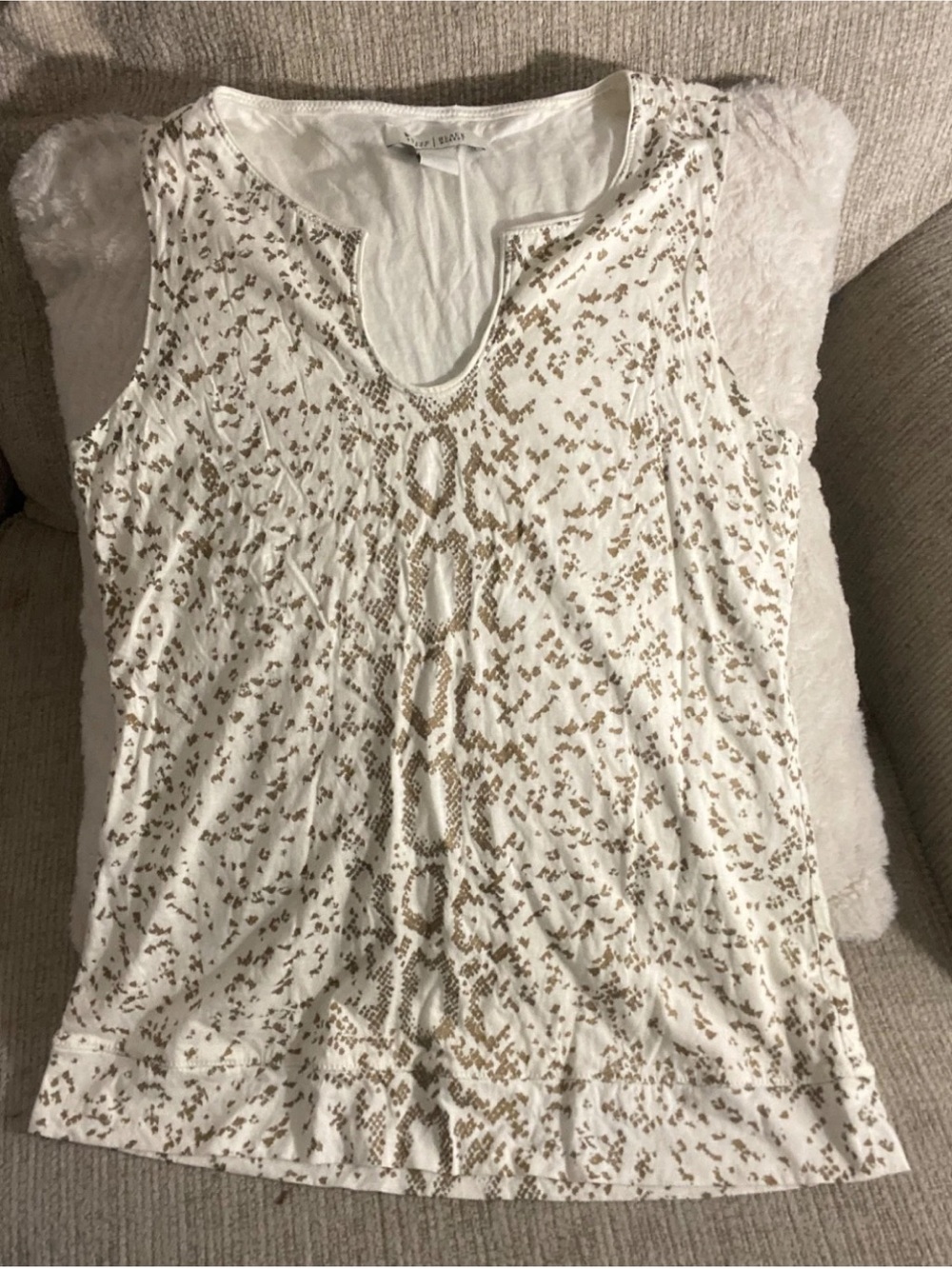 White House Black Market Snake Print Split Neck Tank Top Medium Gold Ivory EUC